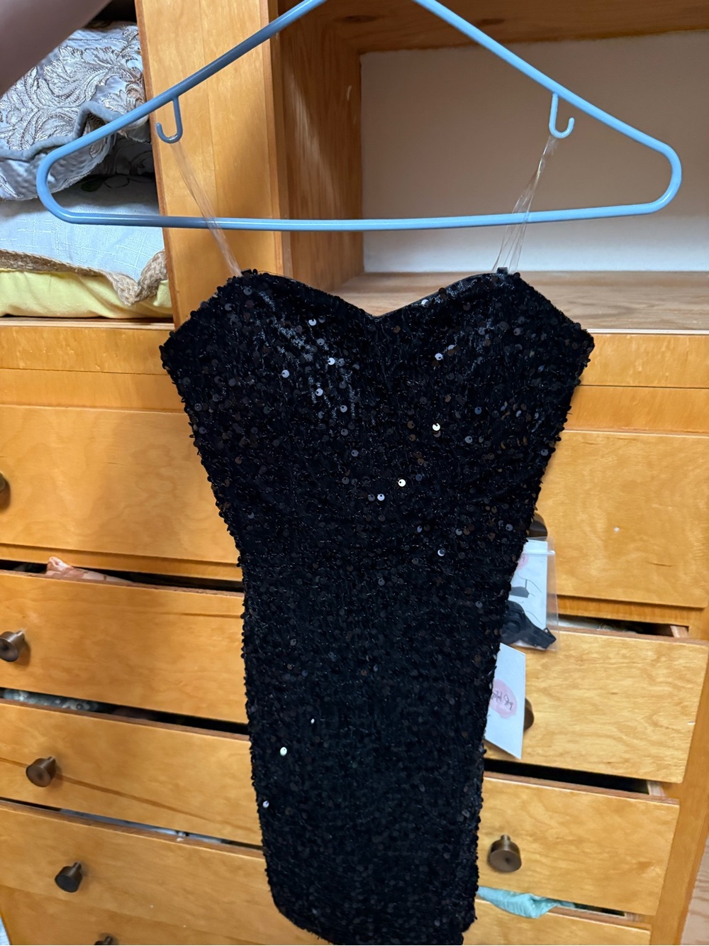 Elegant Black Sequin Bodycon Dress - Strapless